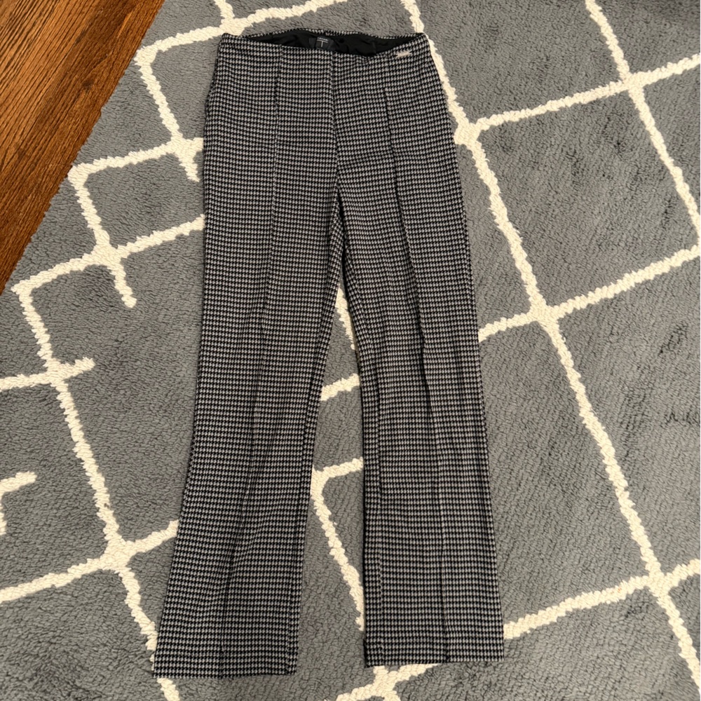 Tahari Houndstooth Pixie Work Pants - image 1